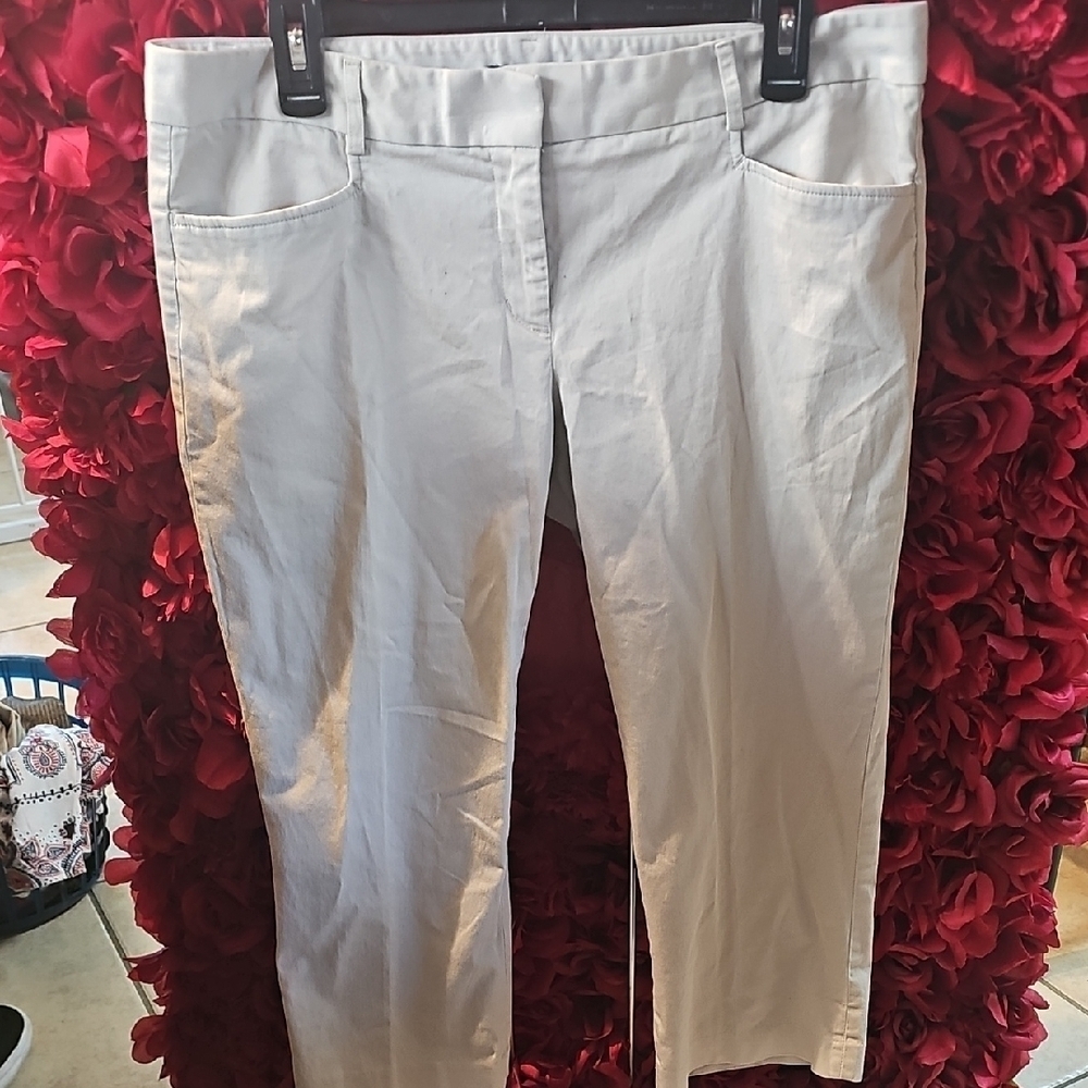 Express Women's Beige Capri Pants Size 12